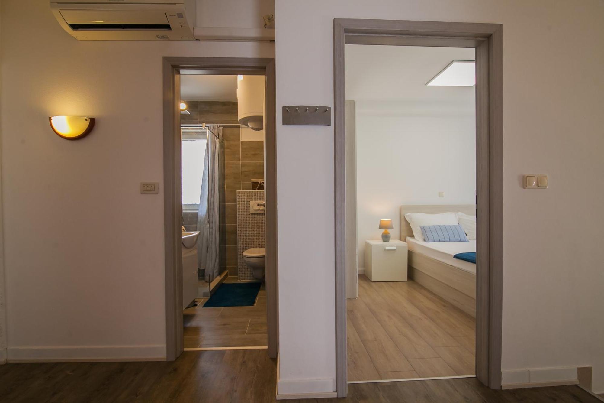 Helvetia Sunny Apartments Bol Exterior photo