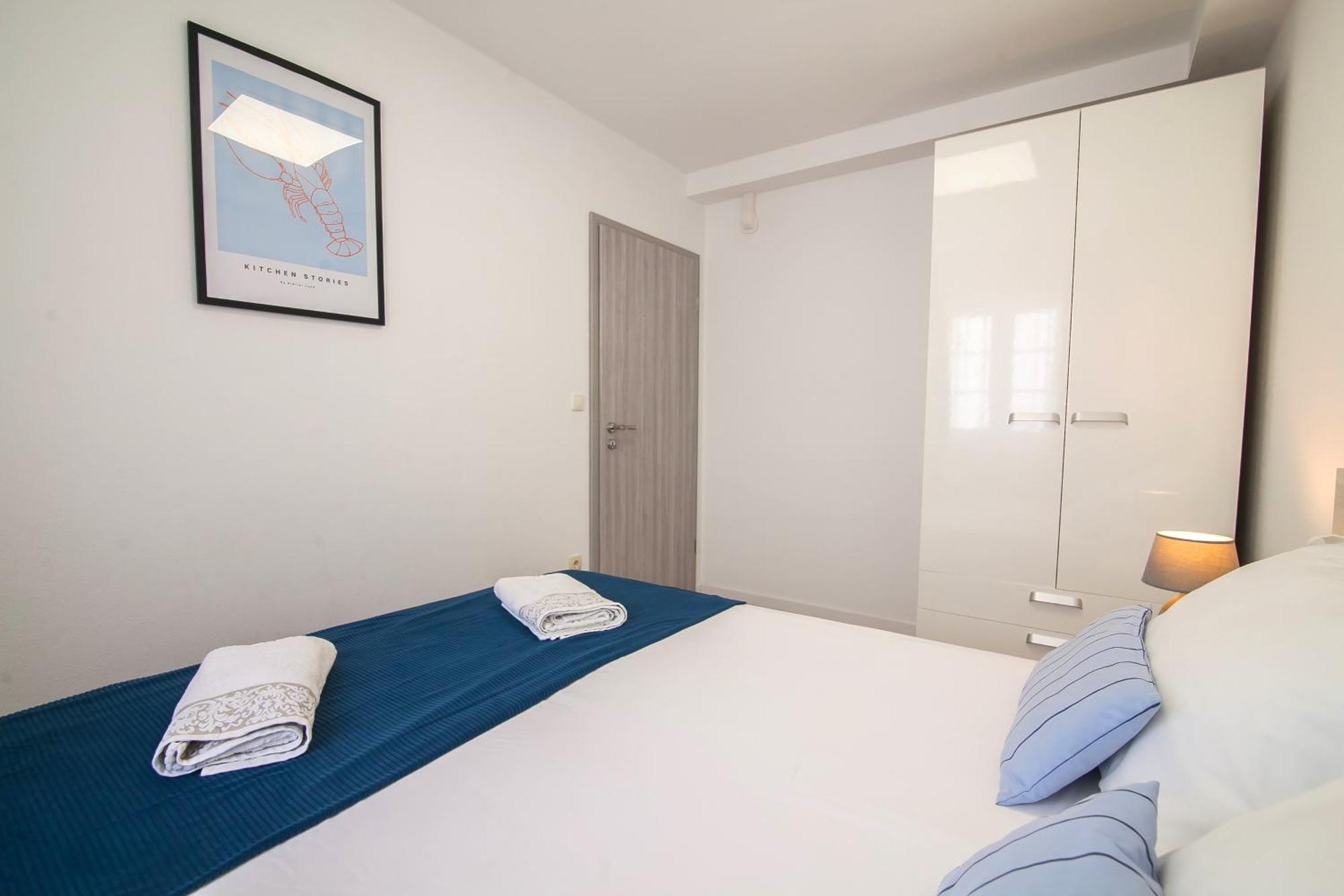 Helvetia Sunny Apartments Bol Exterior photo
